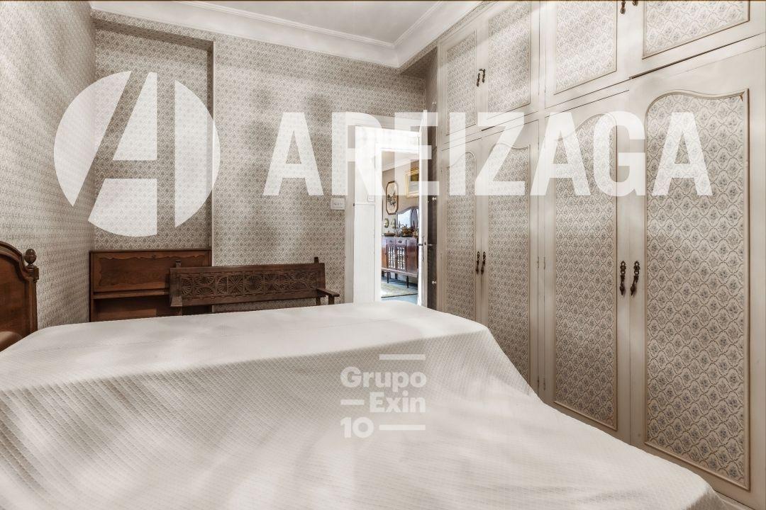 Flat for Sale in San Sebastián