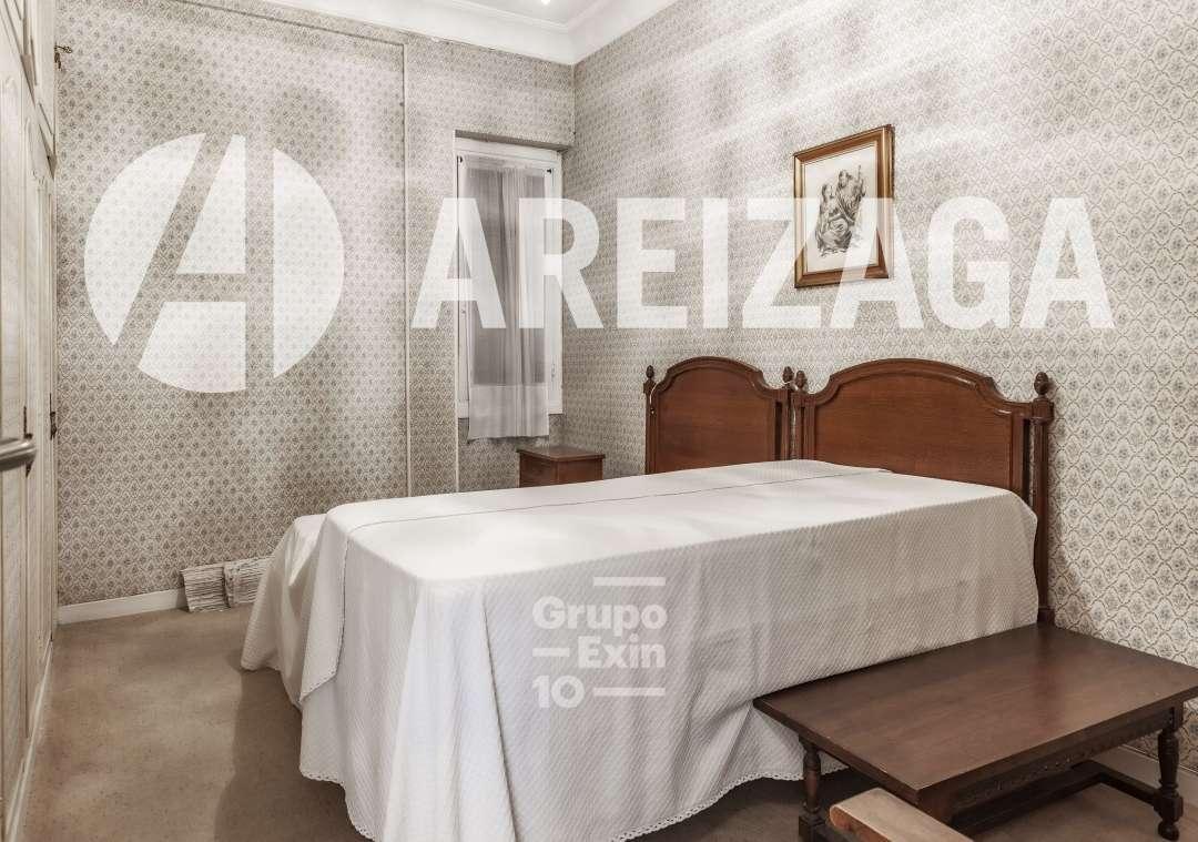 Flat for Sale in San Sebastián