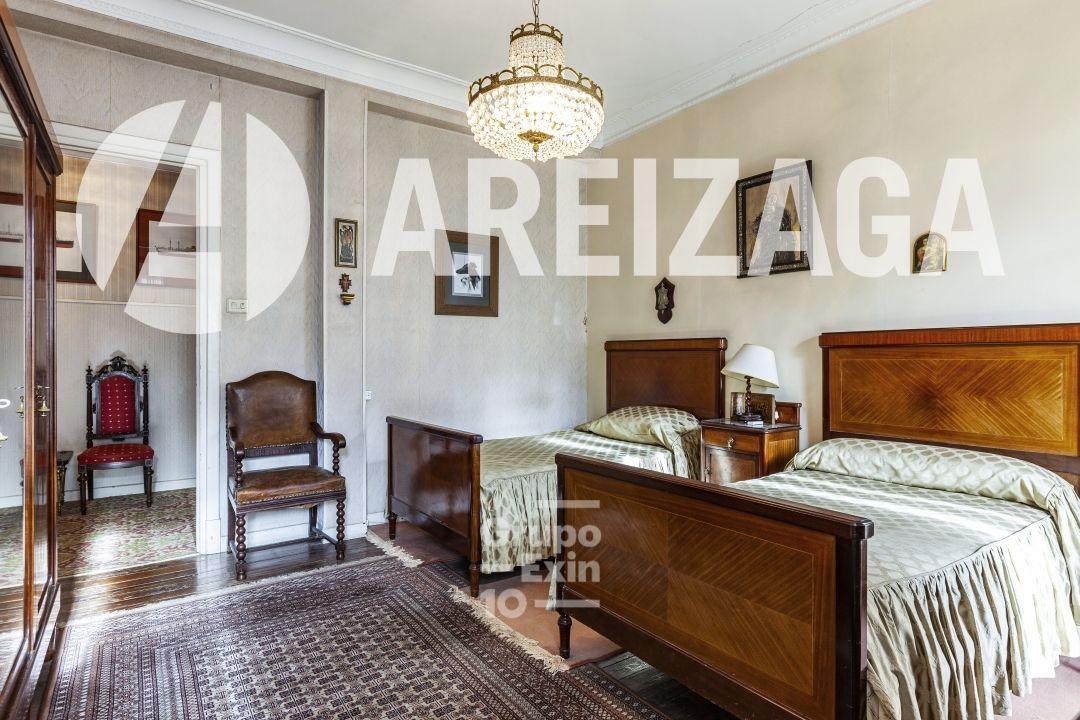 Flat for Sale in San Sebastián