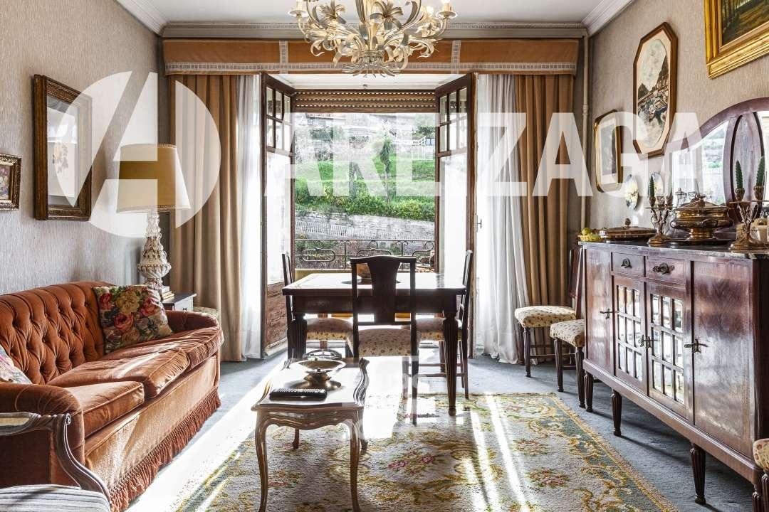 Flat for Sale in San Sebastián
