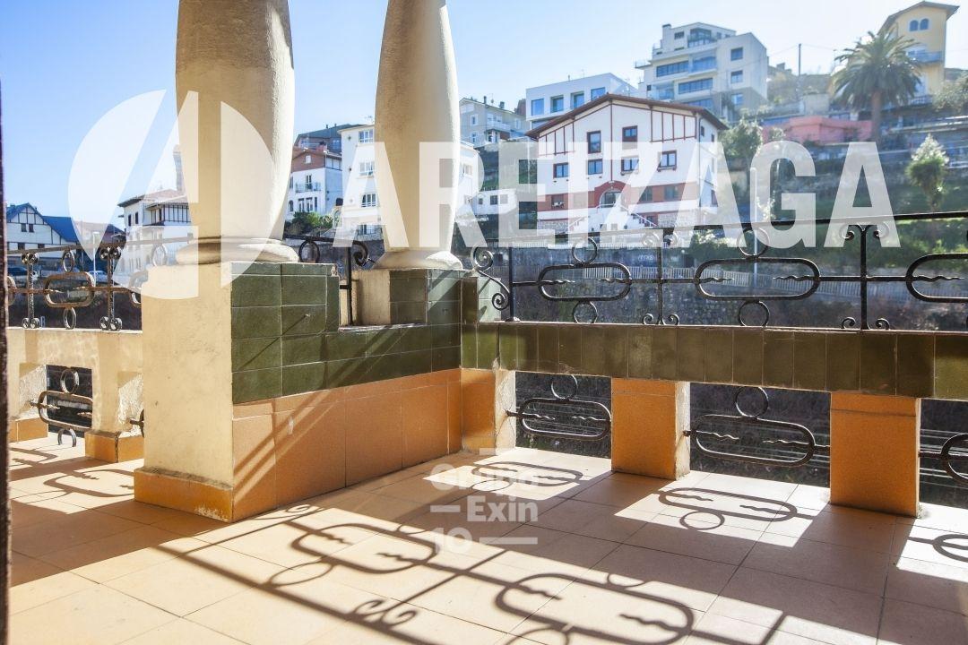 Flat for Sale in San Sebastián