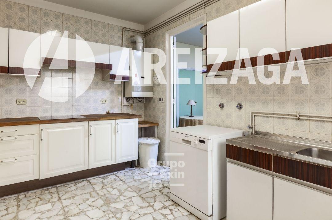 Flat for Sale in San Sebastián
