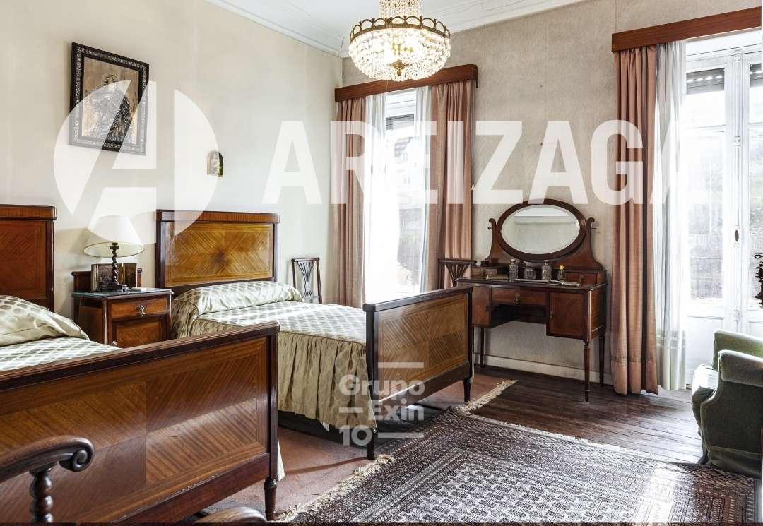Flat for Sale in San Sebastián