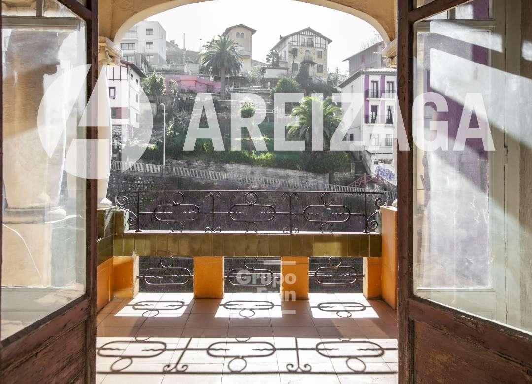 Flat for Sale in San Sebastián