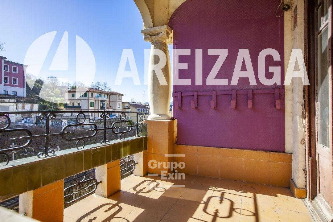 Flat for Sale in San Sebastián