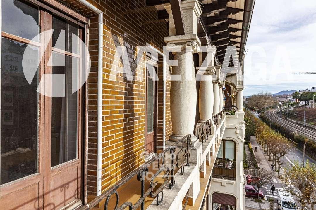 Flat for Sale in San Sebastián
