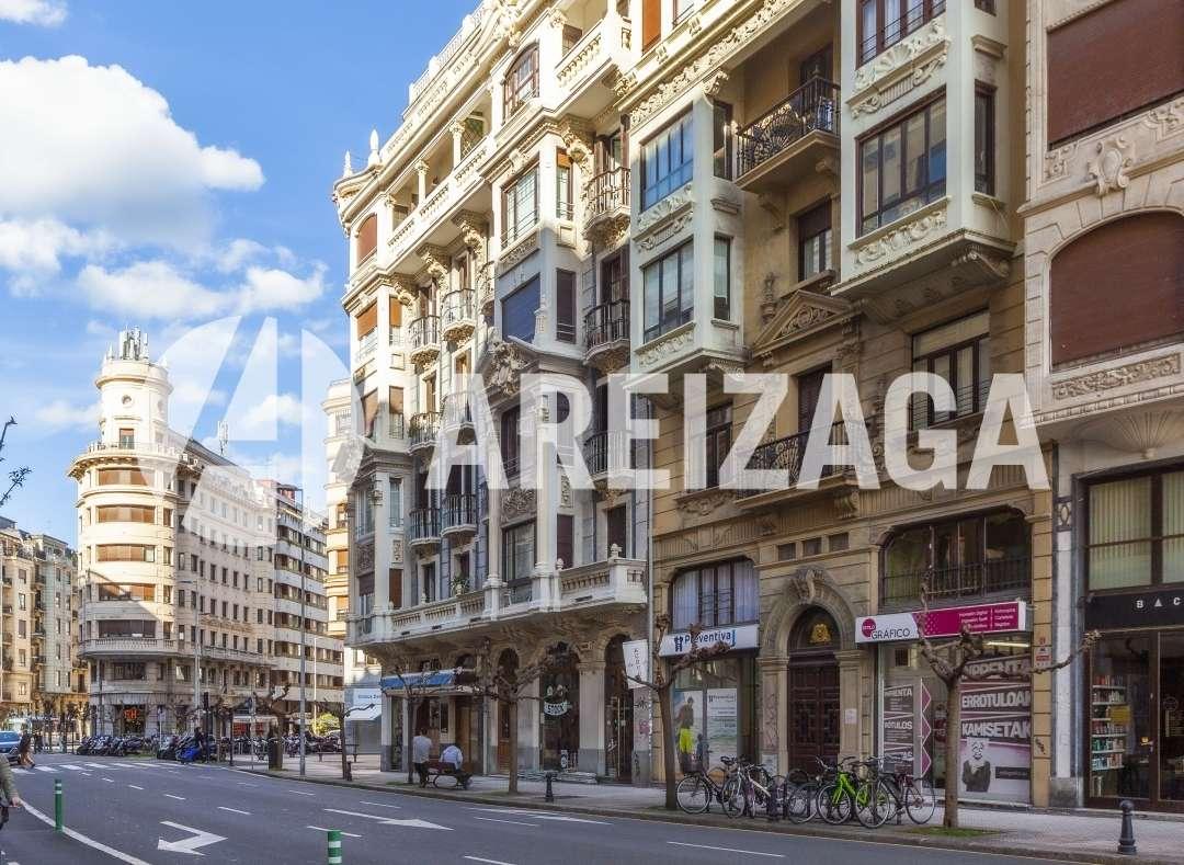 Flat for Sale in San Sebastián
