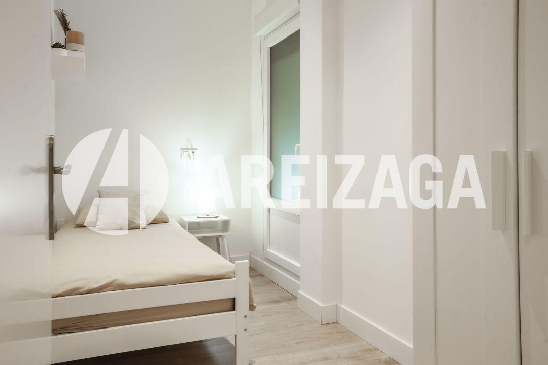 Flat for Sale in San Sebastián