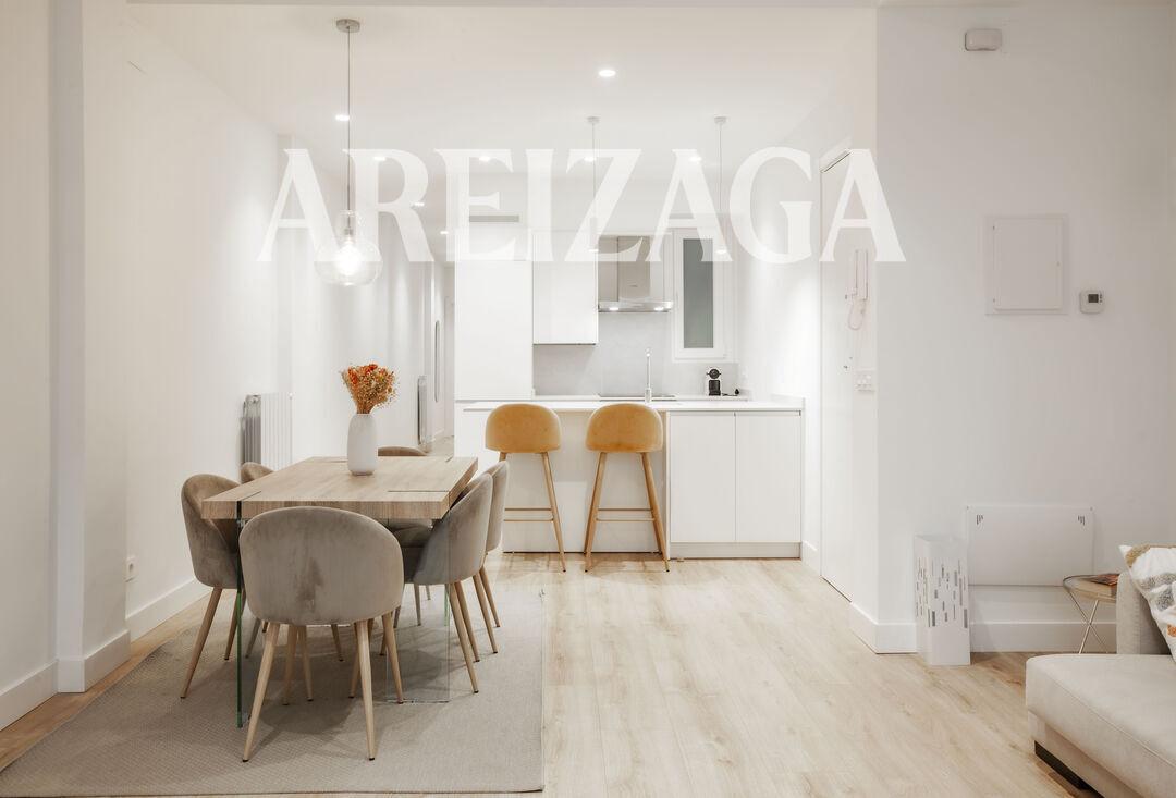 Flat for Sale in San Sebastián
