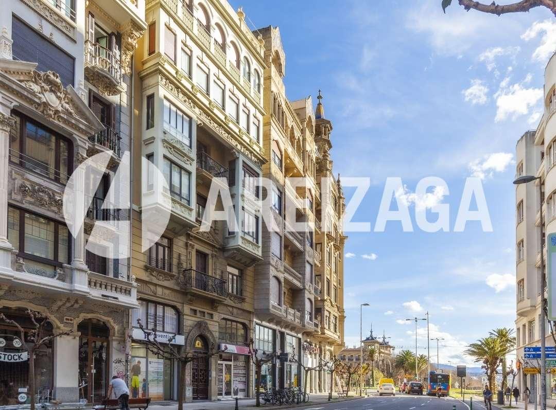 Flat for Sale in San Sebastián
