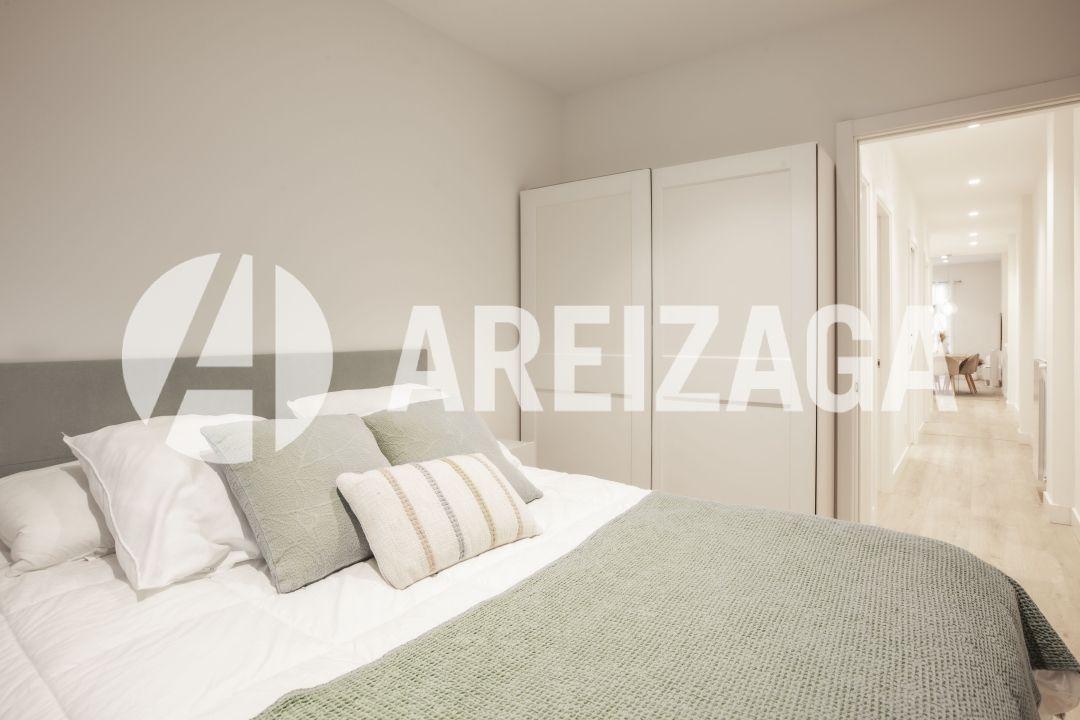 Flat for Sale in San Sebastián