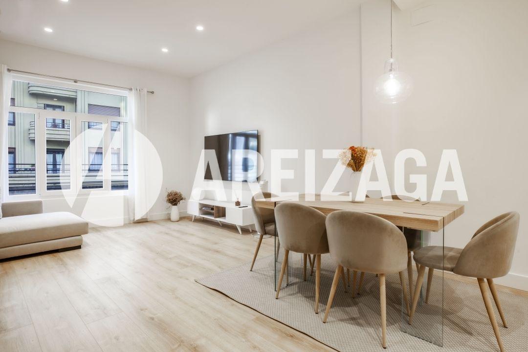 Flat for Sale in San Sebastián