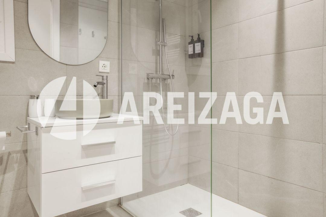 Flat for Sale in San Sebastián