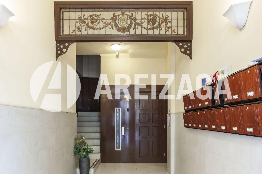 Flat for Sale in San Sebastián