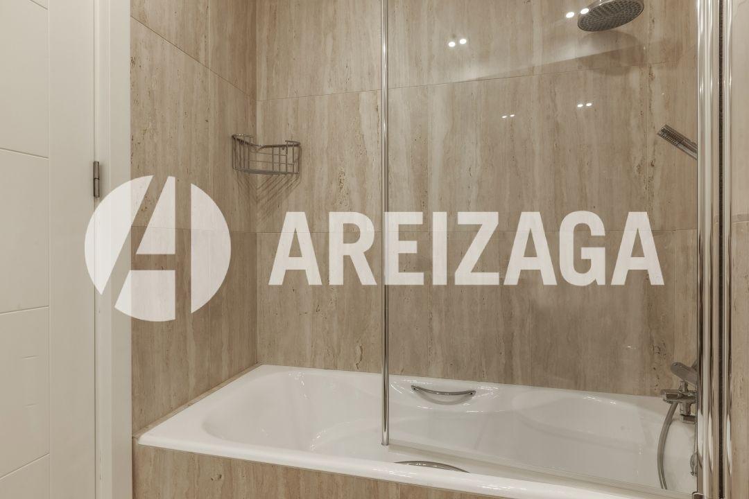 Flat for Sale in San Sebastián