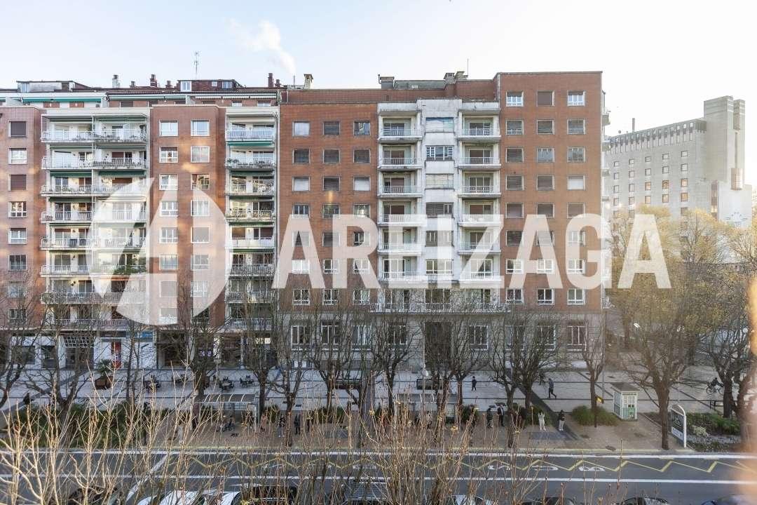 Flat for Sale in San Sebastián