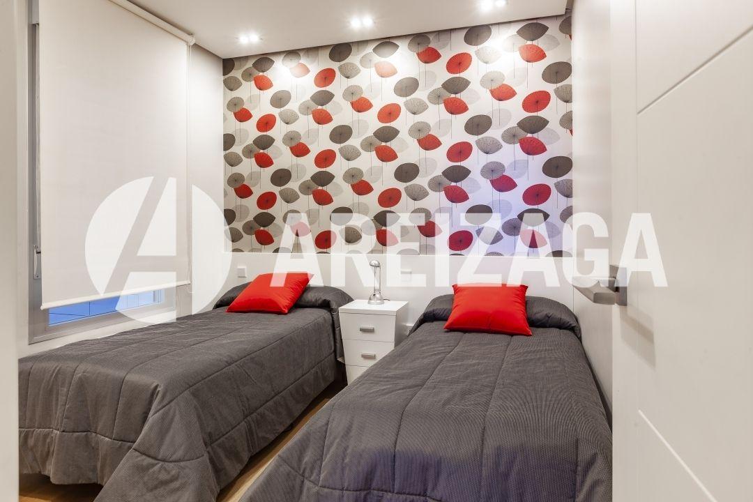 Flat for Sale in San Sebastián