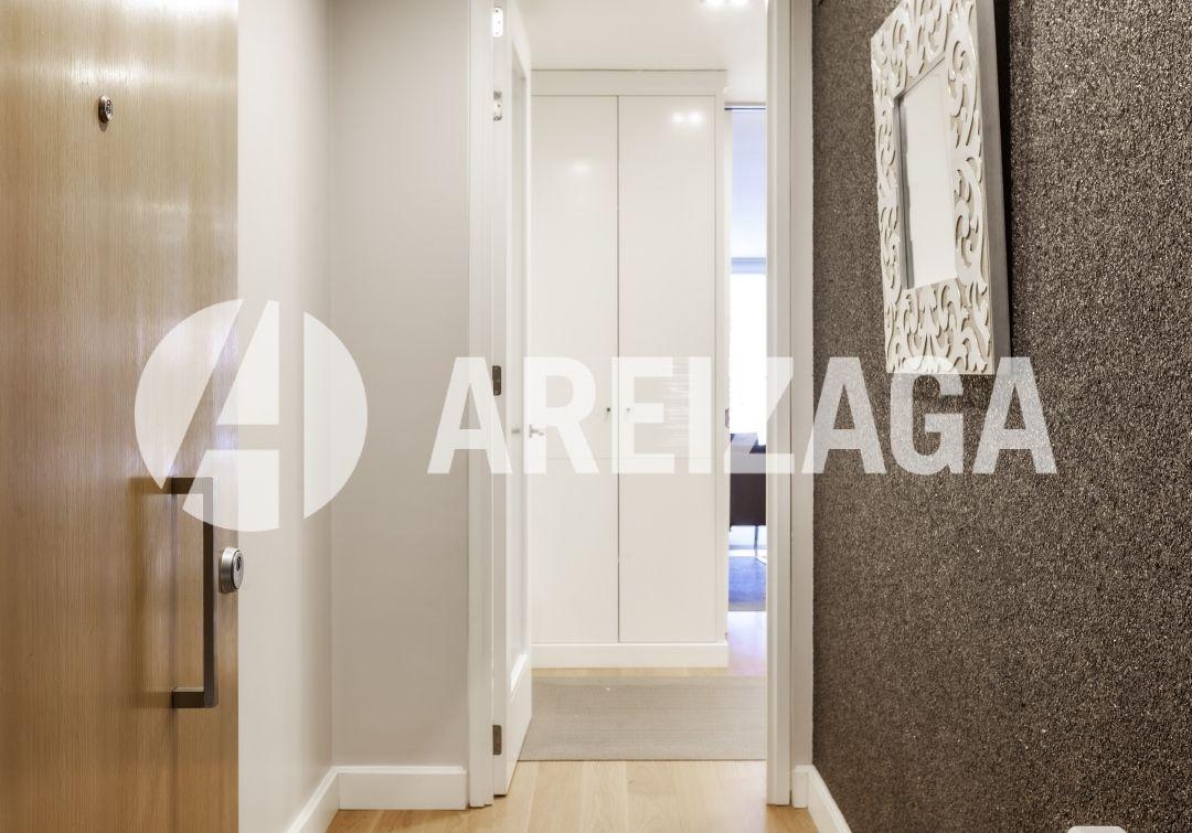 Flat for Sale in San Sebastián