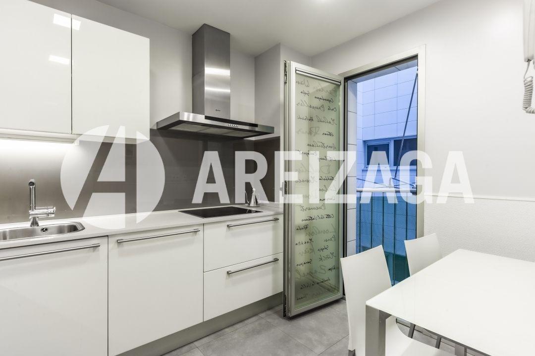 Flat for Sale in San Sebastián