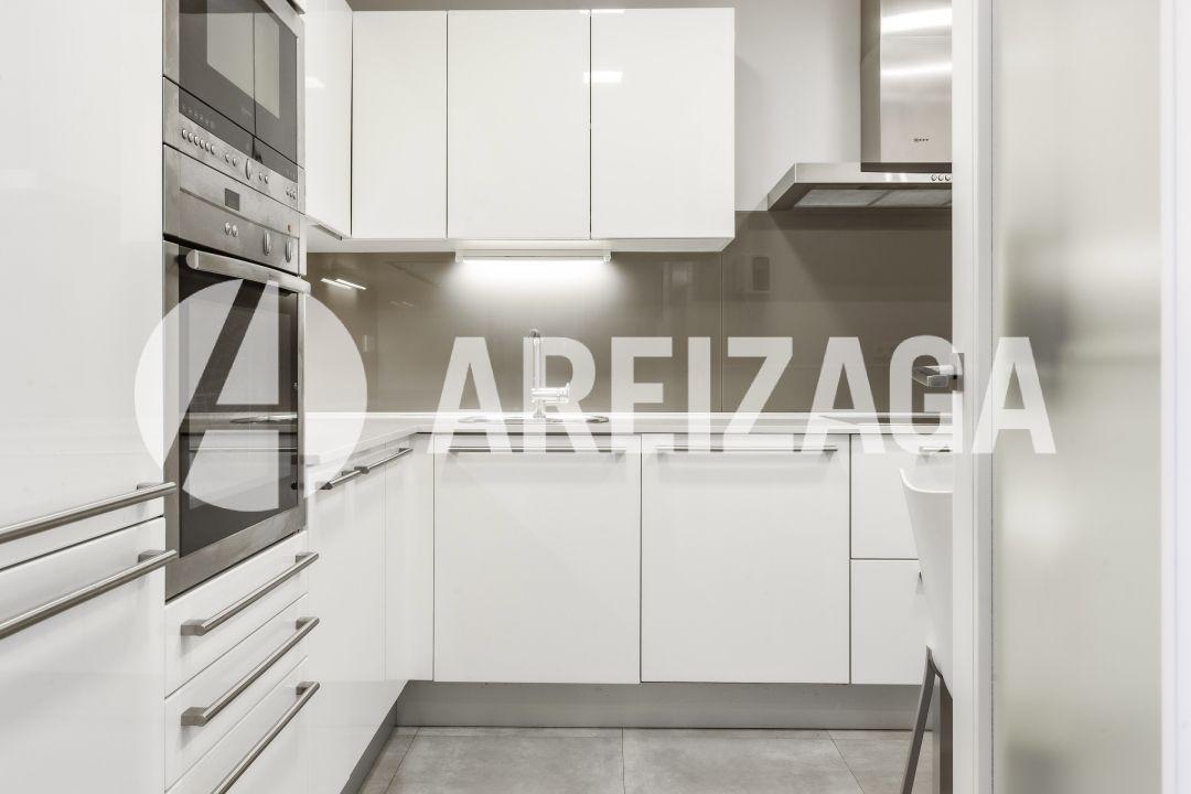Flat for Sale in San Sebastián