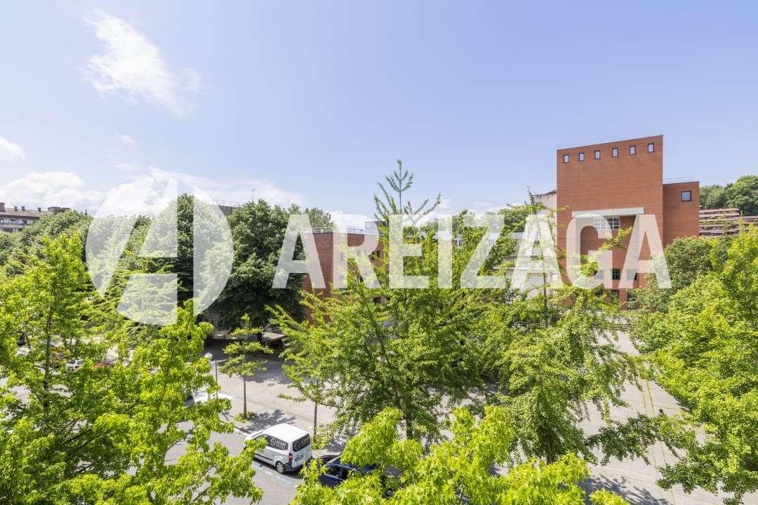 Flat for Sale in San Sebastián