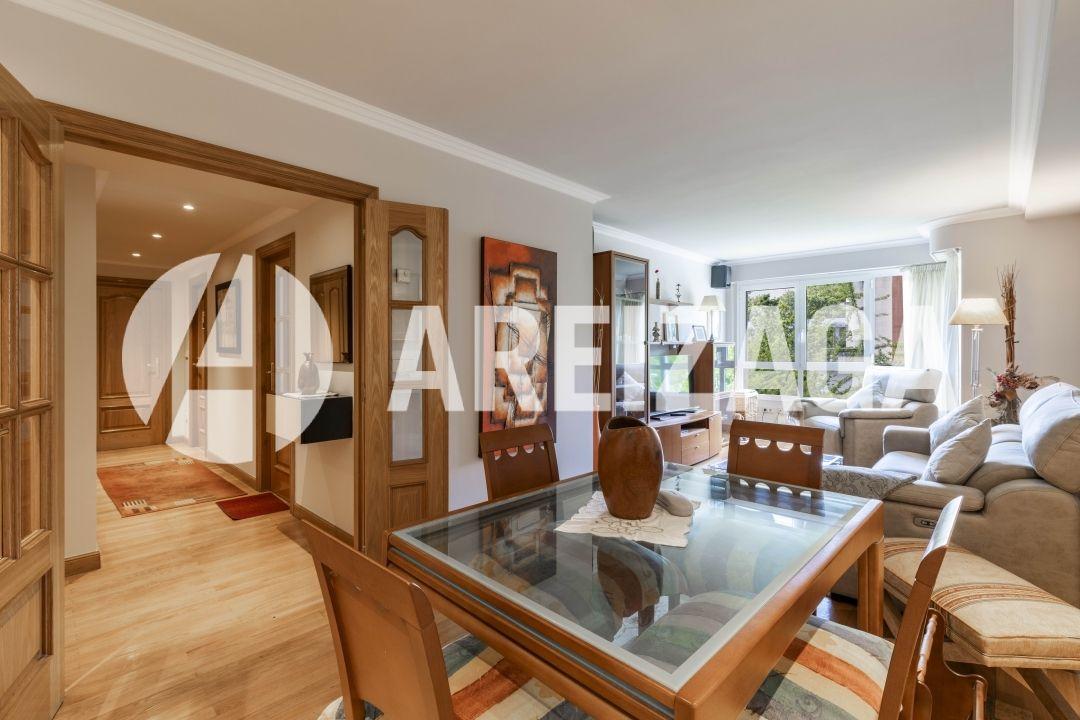 Flat for Sale in San Sebastián