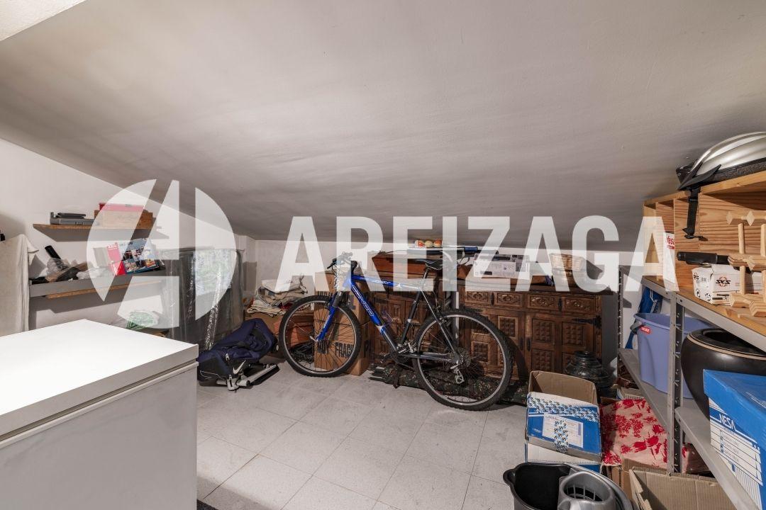Flat for Sale in San Sebastián