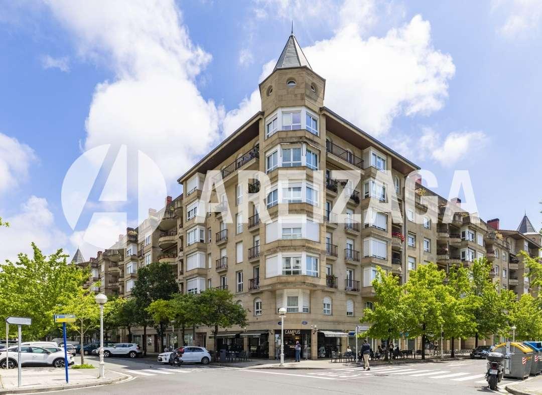 Flat for Sale in San Sebastián