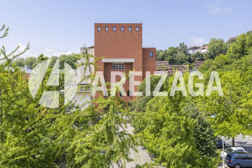 Flat for Sale in San Sebastián