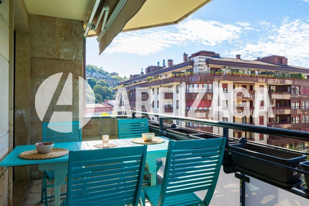 Flat for Sale in San Sebastián