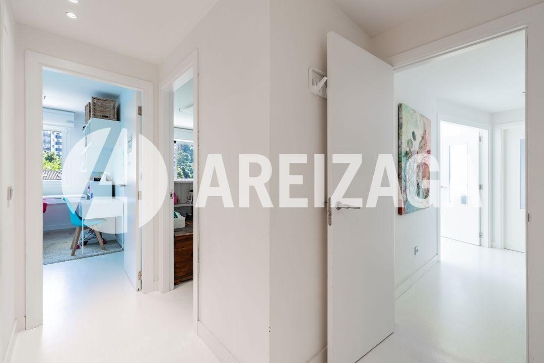 Flat for Sale in San Sebastián
