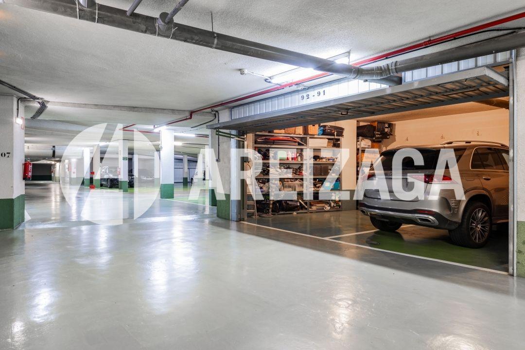 Flat for Sale in San Sebastián