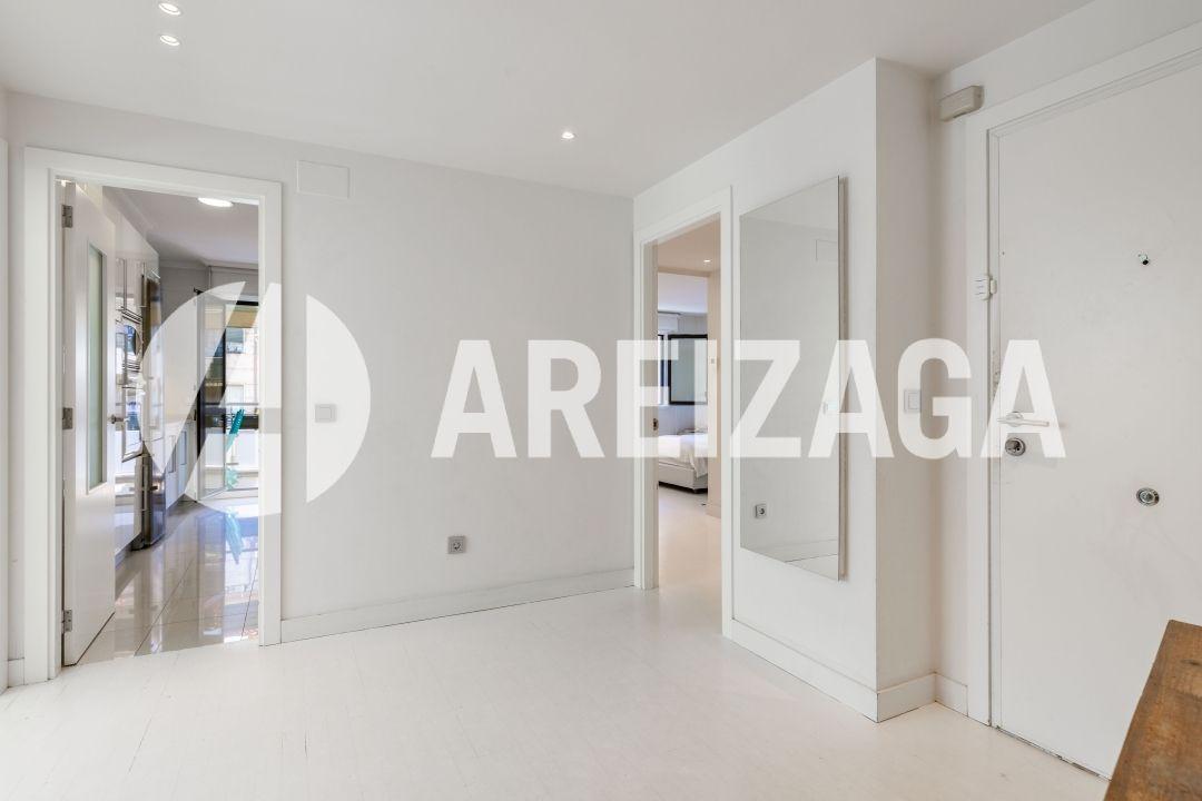 Flat for Sale in San Sebastián