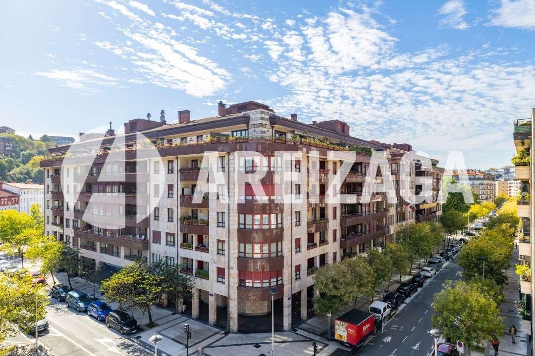 Flat for Sale in San Sebastián