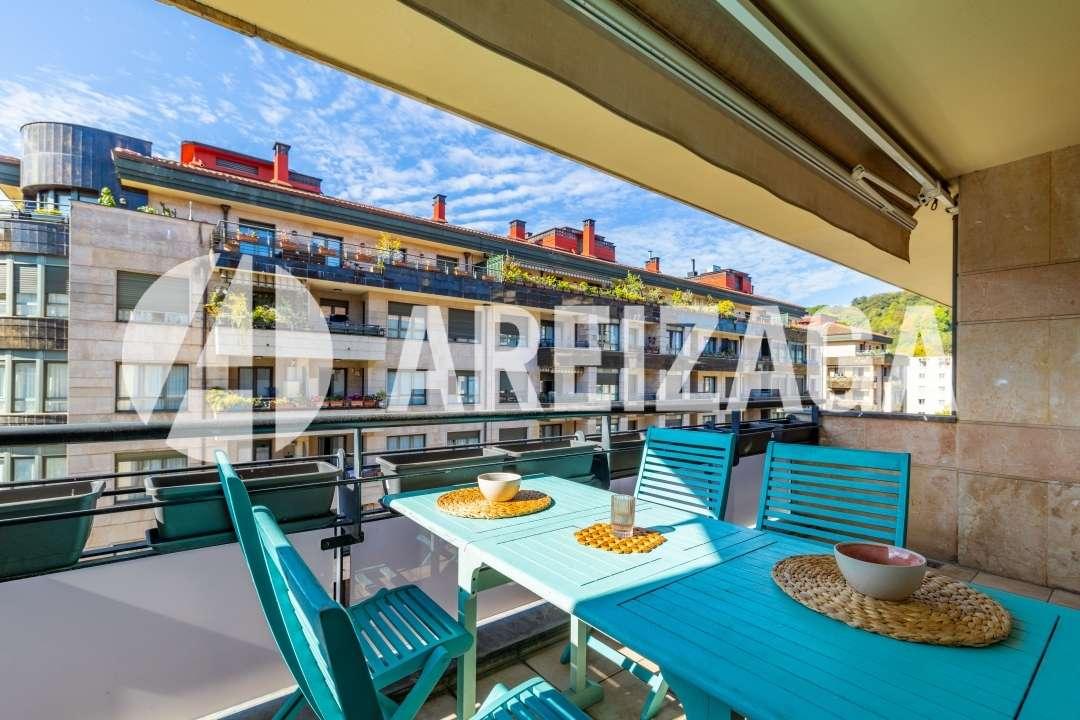 Flat for Sale in San Sebastián