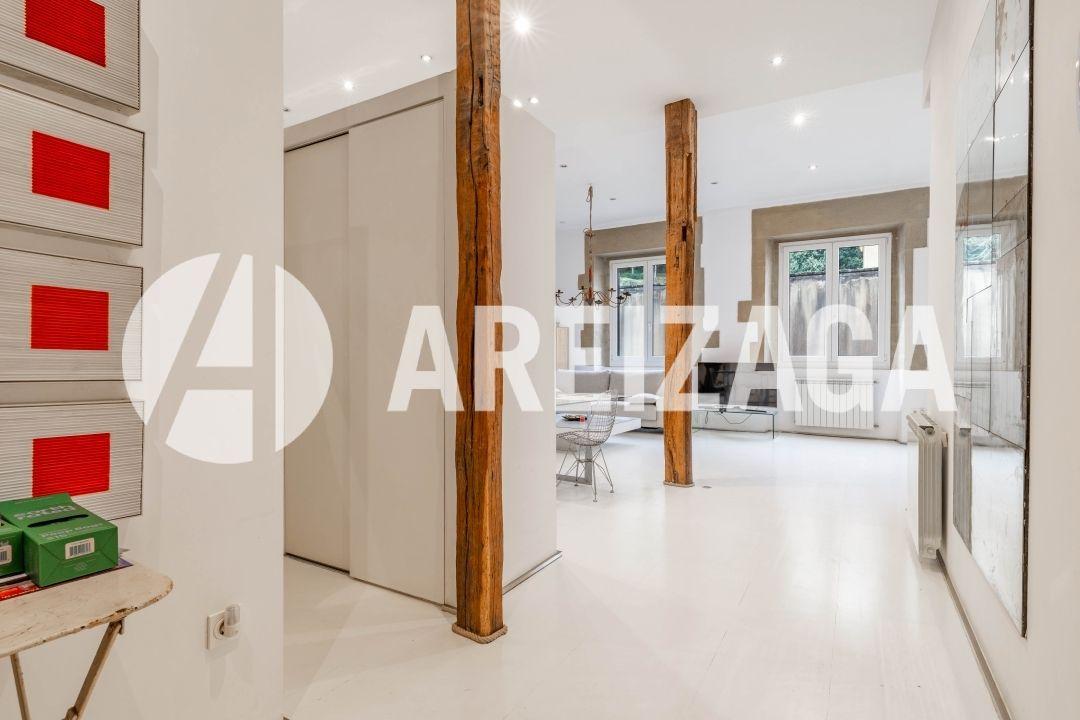 Flat for Sale in San Sebastián