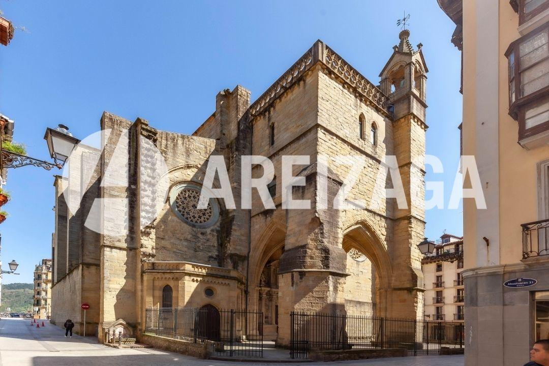 Flat for Sale in San Sebastián