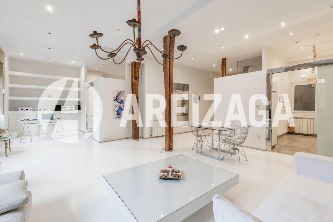Flat for Sale in San Sebastián