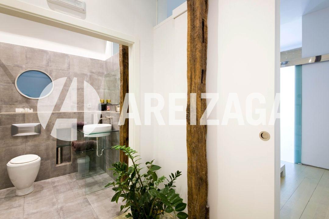 Flat for Sale in San Sebastián