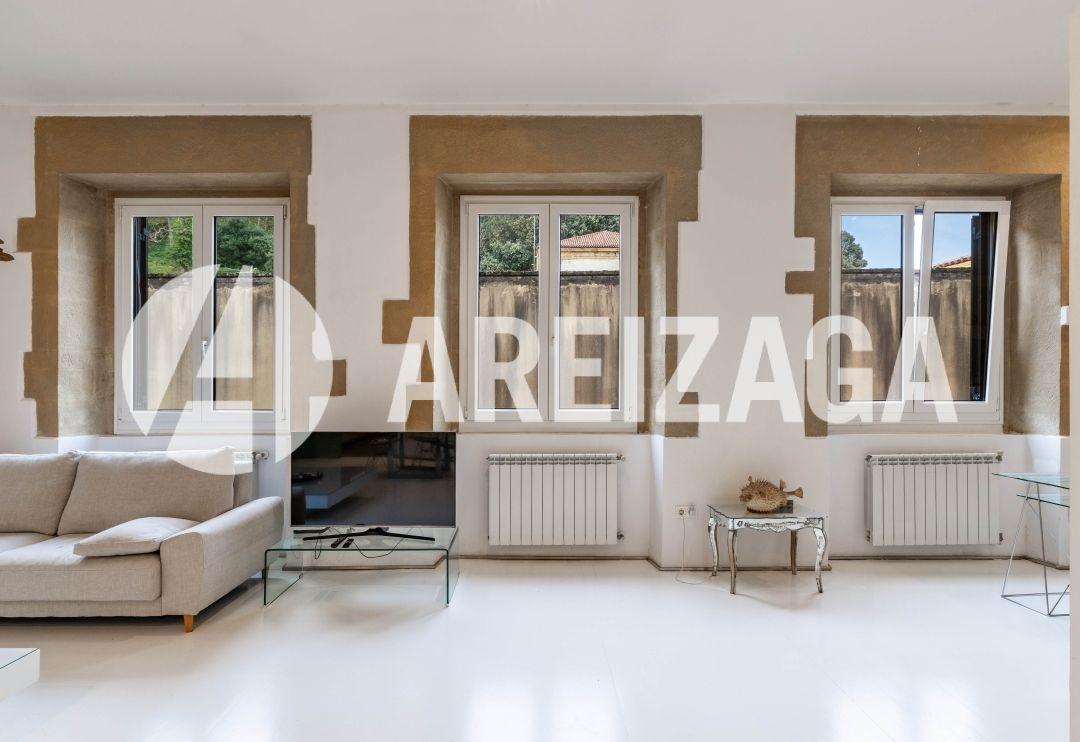 Flat for Sale in San Sebastián