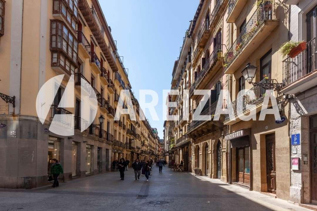 Flat for Sale in San Sebastián