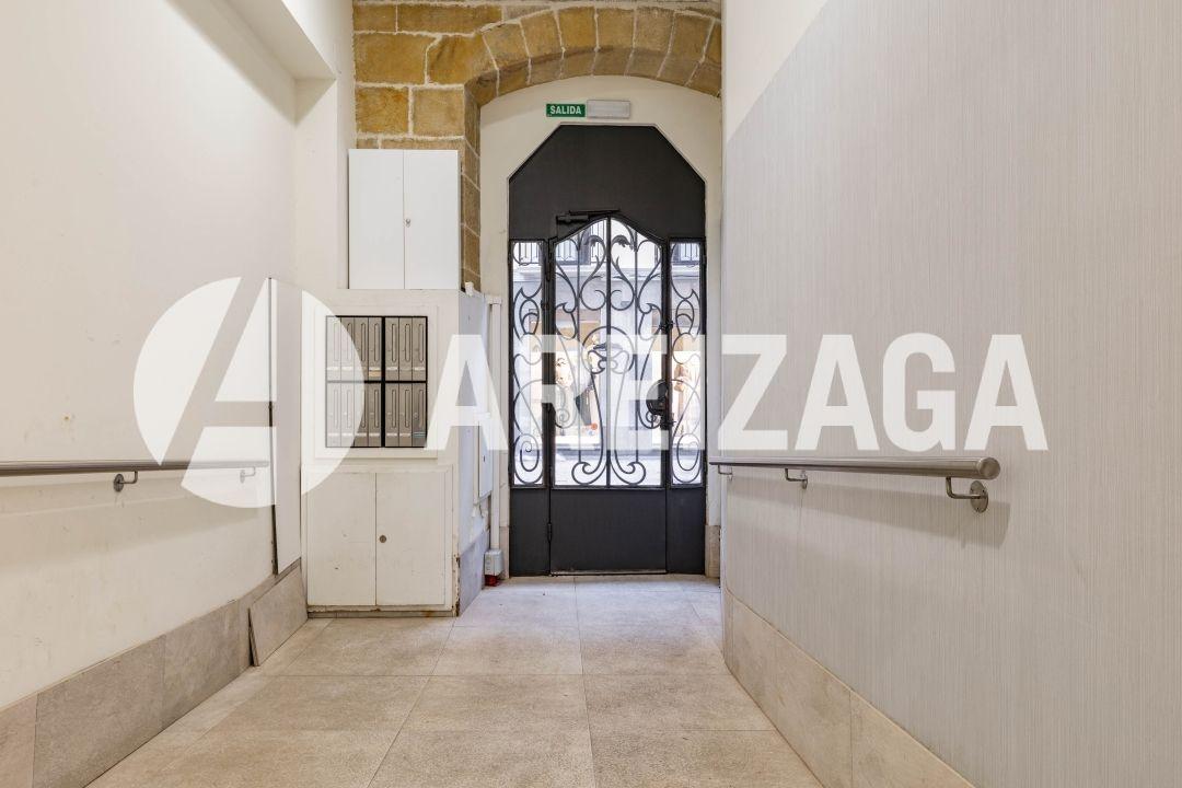 Flat for Sale in San Sebastián