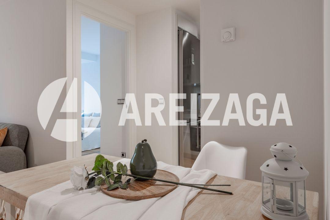 Flat for Sale in San Sebastián