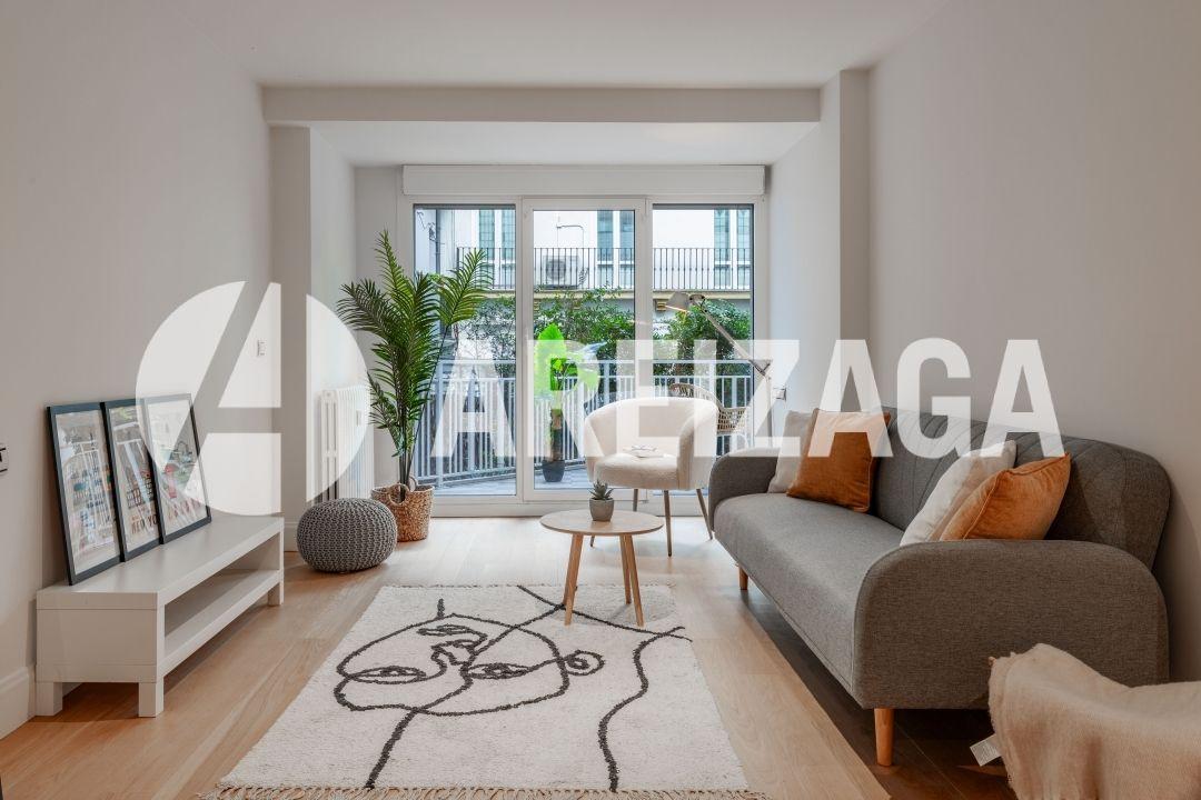 Flat for Sale in San Sebastián