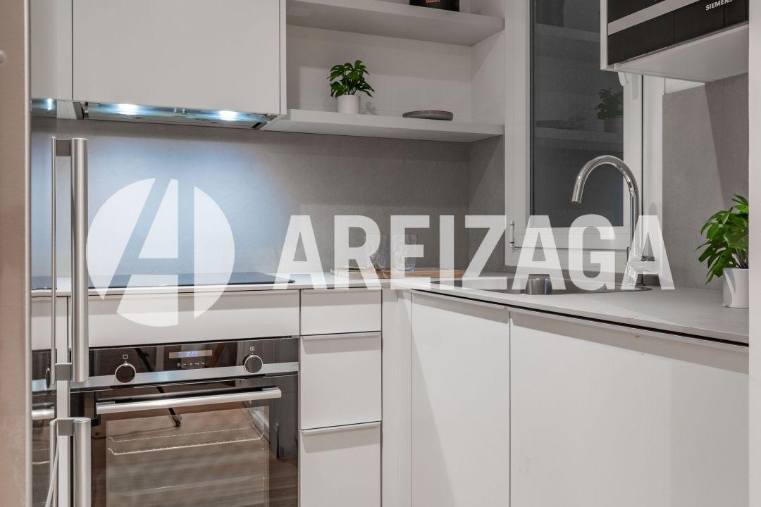 Flat for Sale in San Sebastián