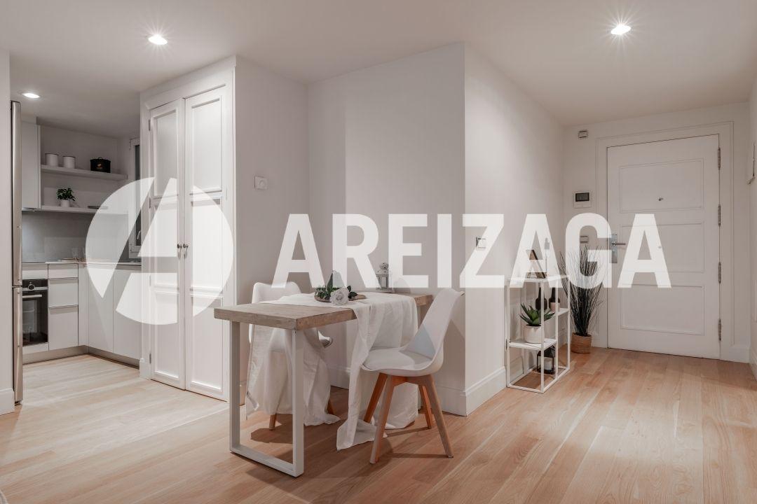 Flat for Sale in San Sebastián
