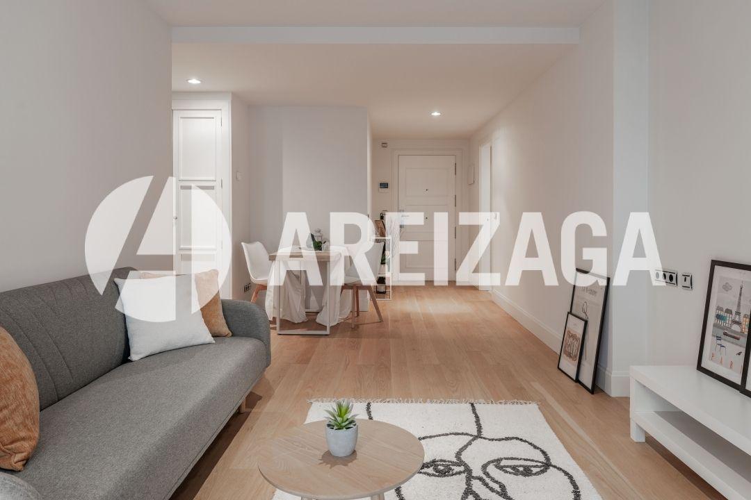 Flat for Sale in San Sebastián