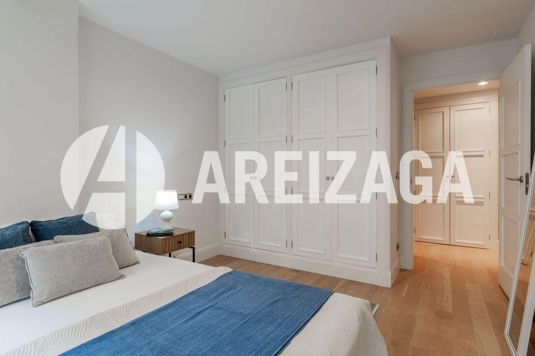 Flat for Sale in San Sebastián