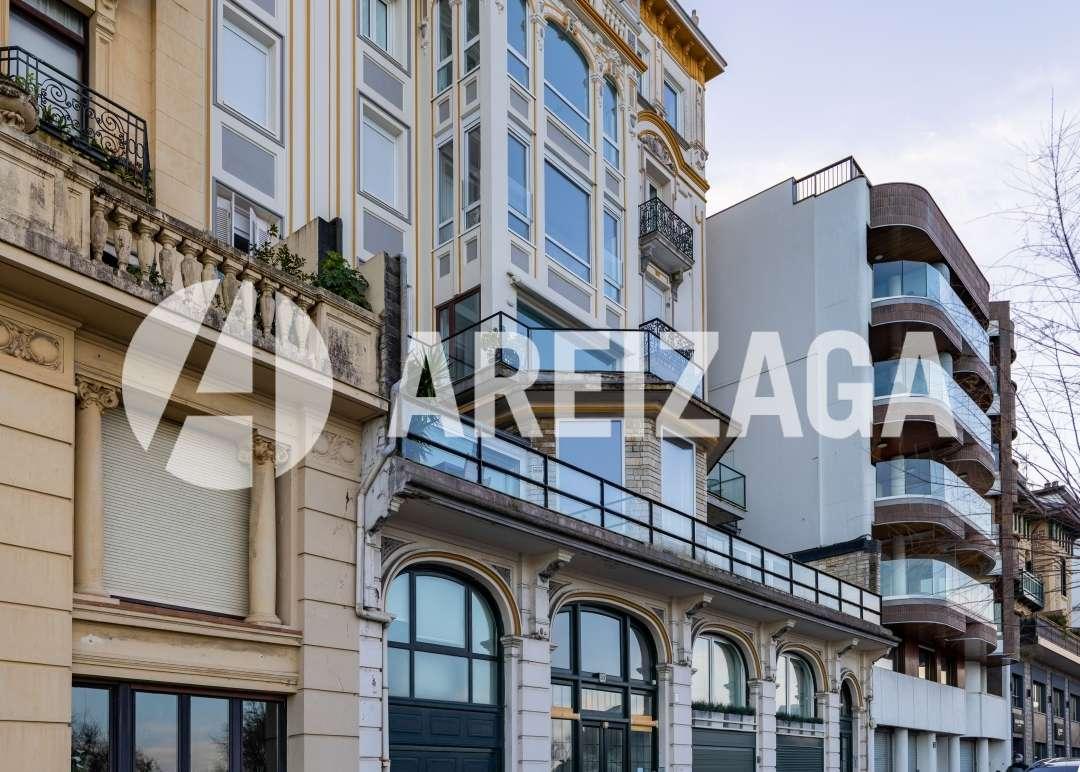 Flat for Sale in San Sebastián