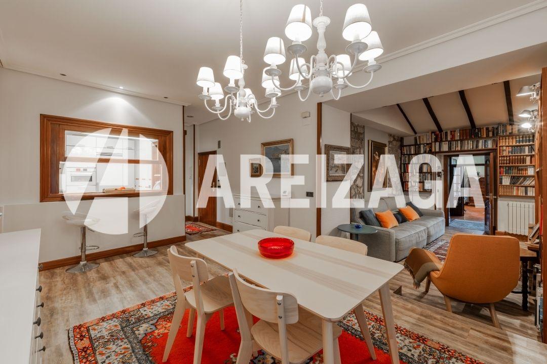 Flat for Sale in San Sebastián